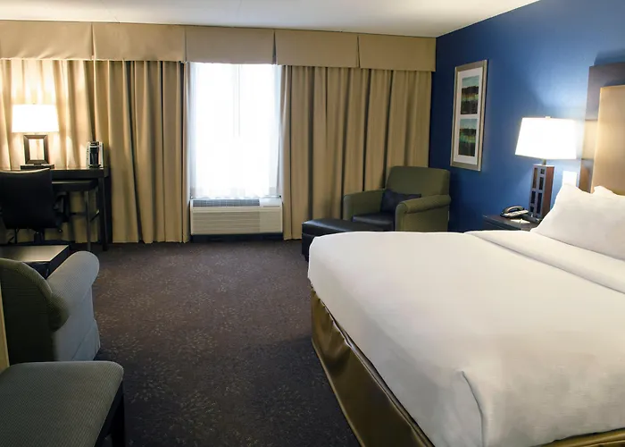 By Ihg Fargo