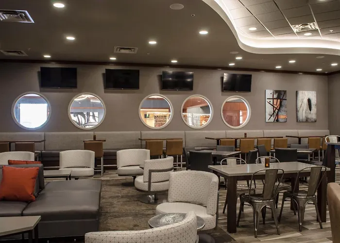 By Ihg Fargo
