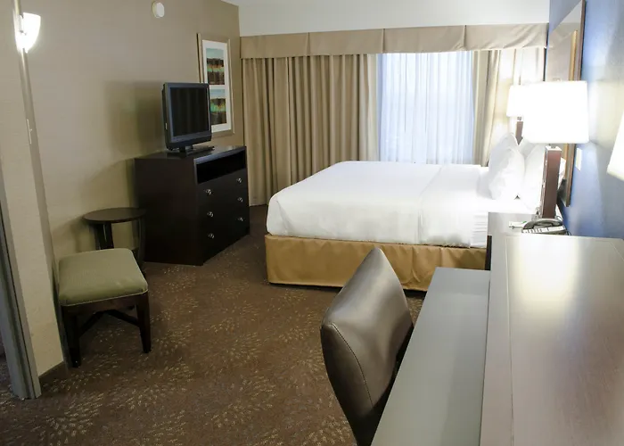 By Ihg 3* Fargo