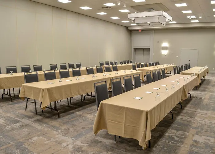 By Ihg Hotel Fargo