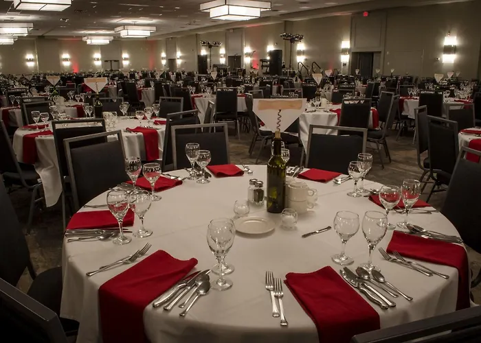 By Ihg Fargo