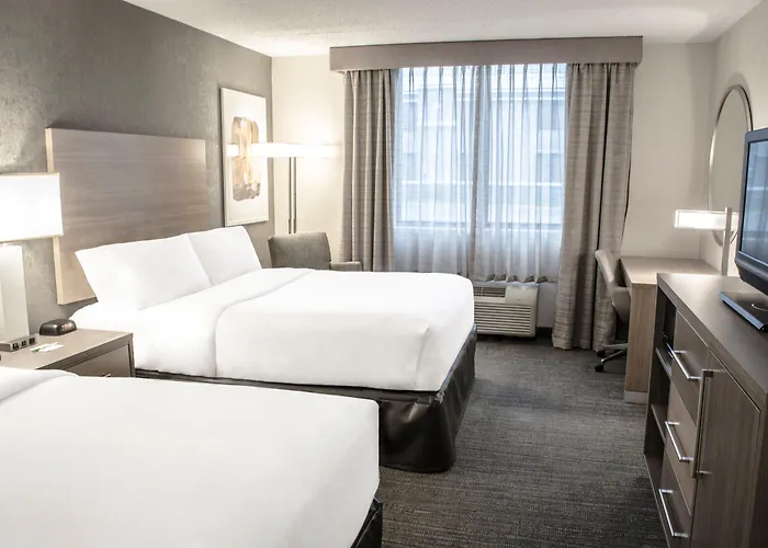Hotel By Ihg Fargo
