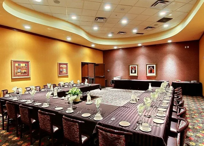By Ihg 3* Fargo